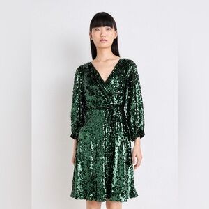 NWT DKNY Sequins Surplice Emerald Green Wrap Dress Size 10 Cocktail Holiday Chic